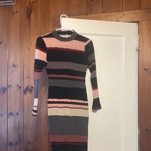 Ready for fall? Pair this midi sweater dress with cute boots! 🍂